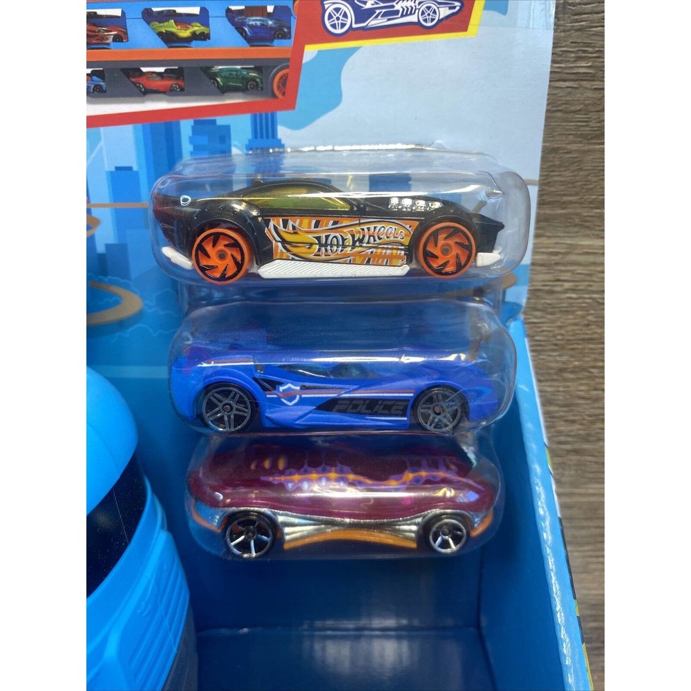 Hot Wheels City Speedway Hauler GVG37 Transforms Into 6 Ft. Long 2 Car Racetrack - Picture 4 of 16